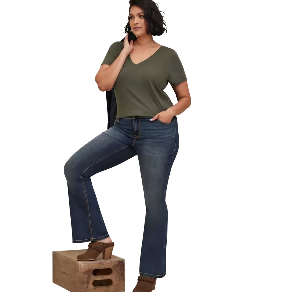 Torrid Luxe Slim Boot Jeans Womens Dark Wash Denim Stretch Plus Size 22 Short